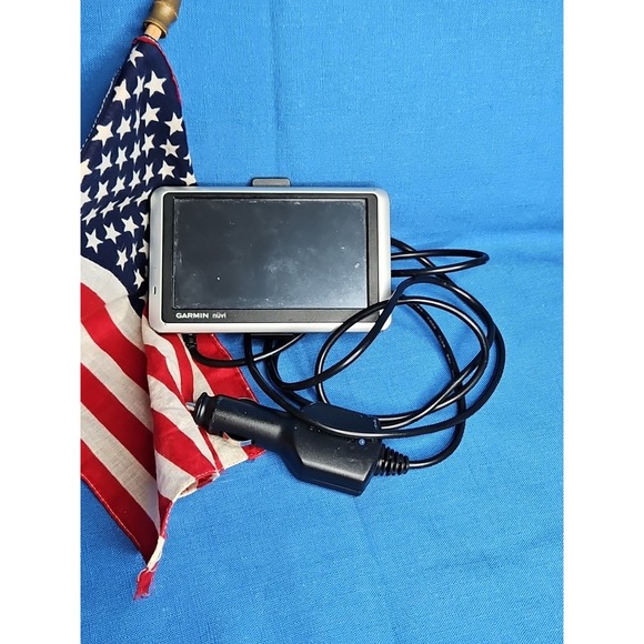 GARMIN nuvi 1350 GPS Navigator TESTED 4.3" Screen Complete - Picture 1 of 6